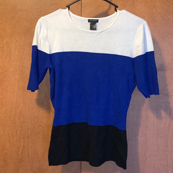 Ann Taylor Sweaters - NWOT Women’s Ann Taylor tri-color short sleeve sweater- size M